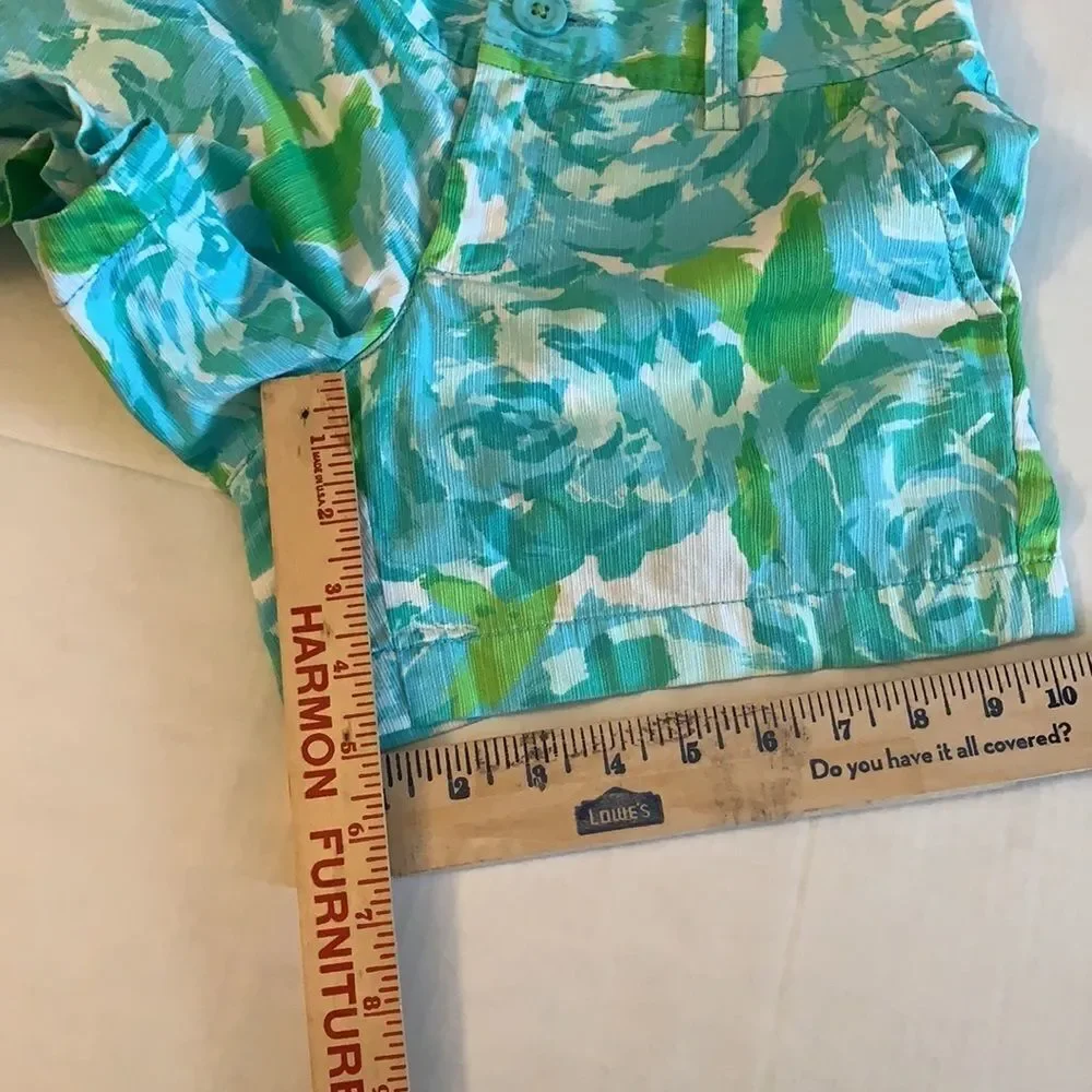 Lilly Pulitzer Shorts 00 size “the Callahan” short. Like new condition.